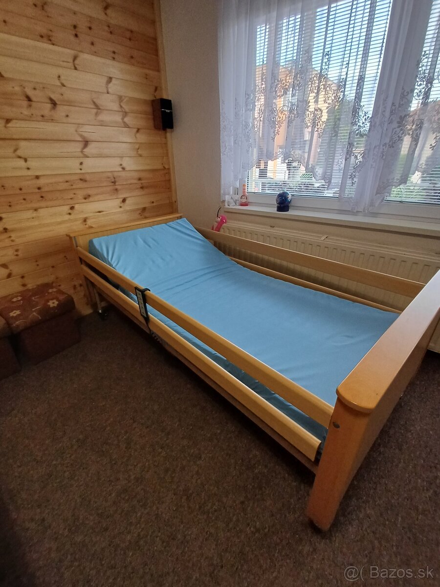 Elektricka polohovatelna postel. - 2