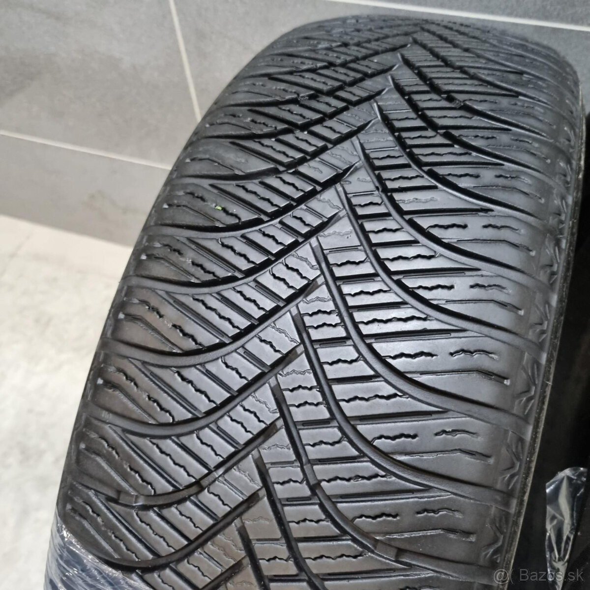 Celoročné pneumatiky 215/55R18 GOODRIDE DOT2422 - 2