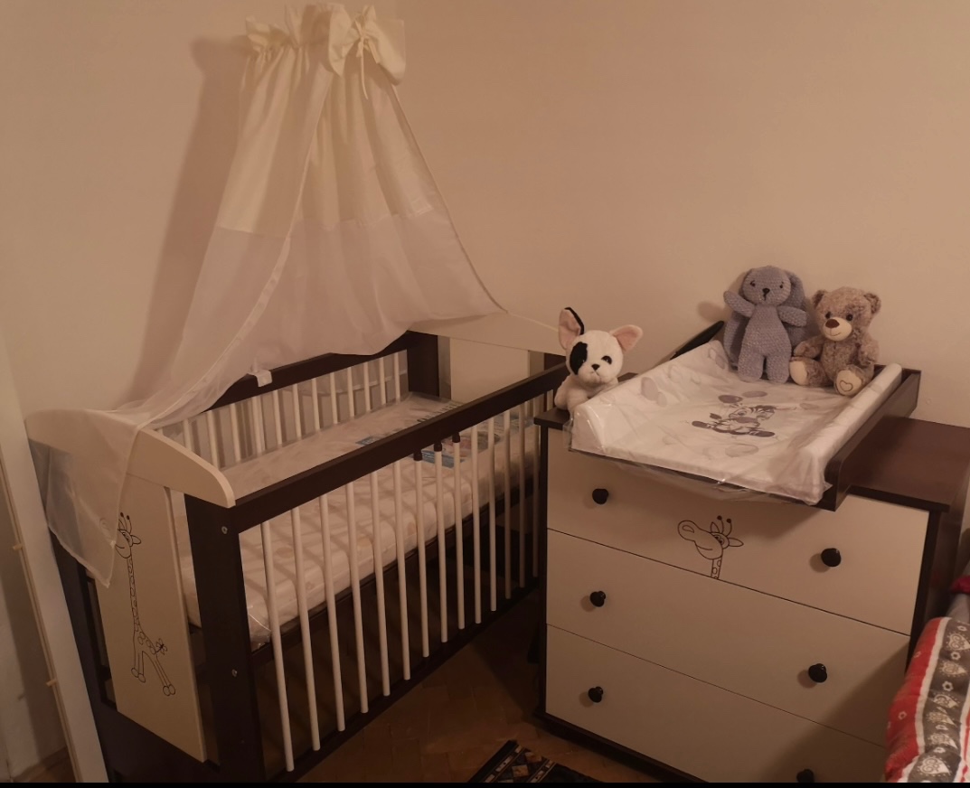 Detská postielka a komoda - 2