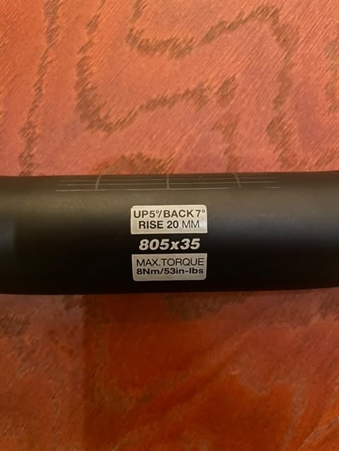 Handlebars: Sixpack Millenium 805, 20mm Rise; priemer 35 mm - 2