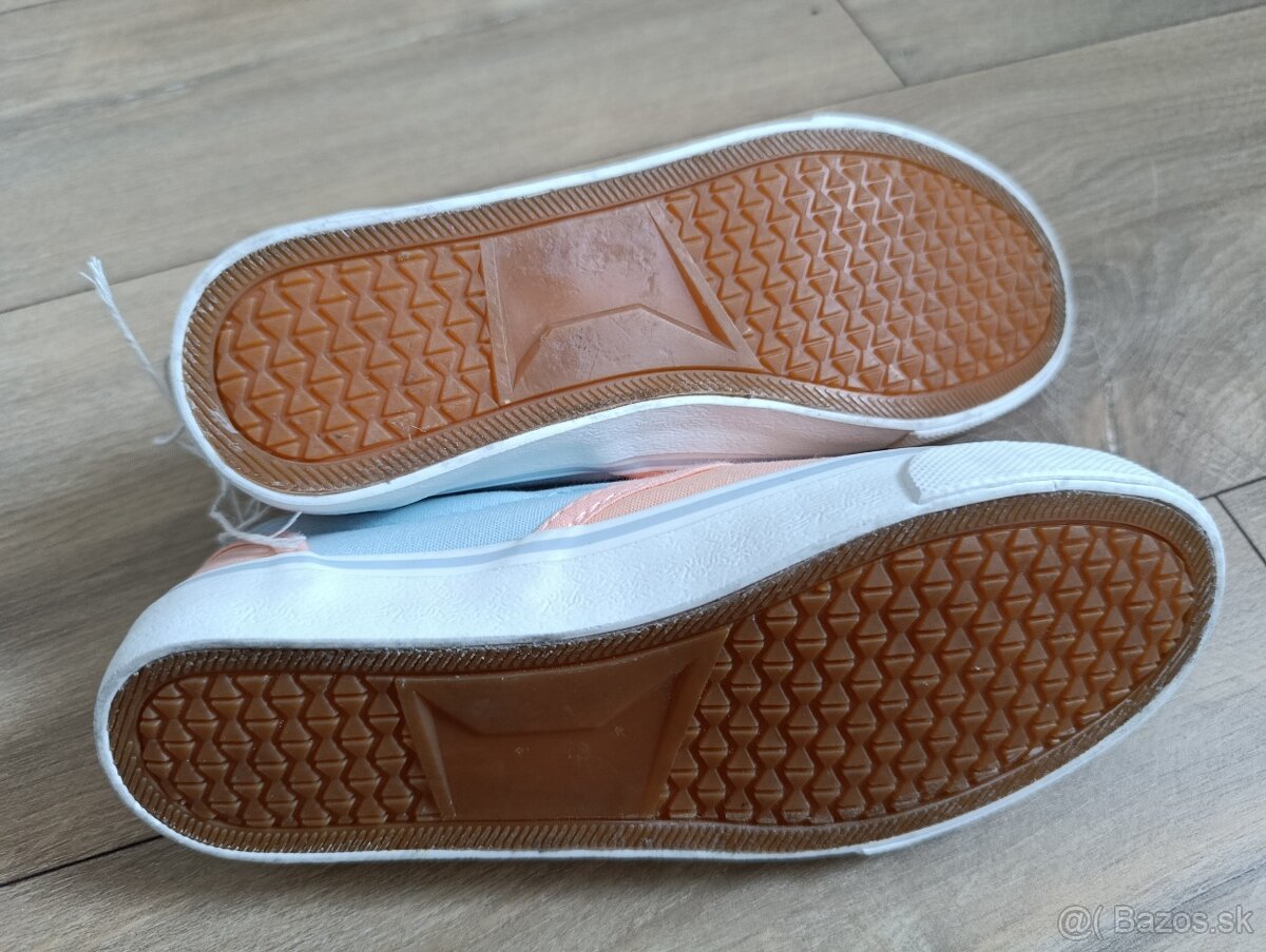 Dievčenské plátenky - 2