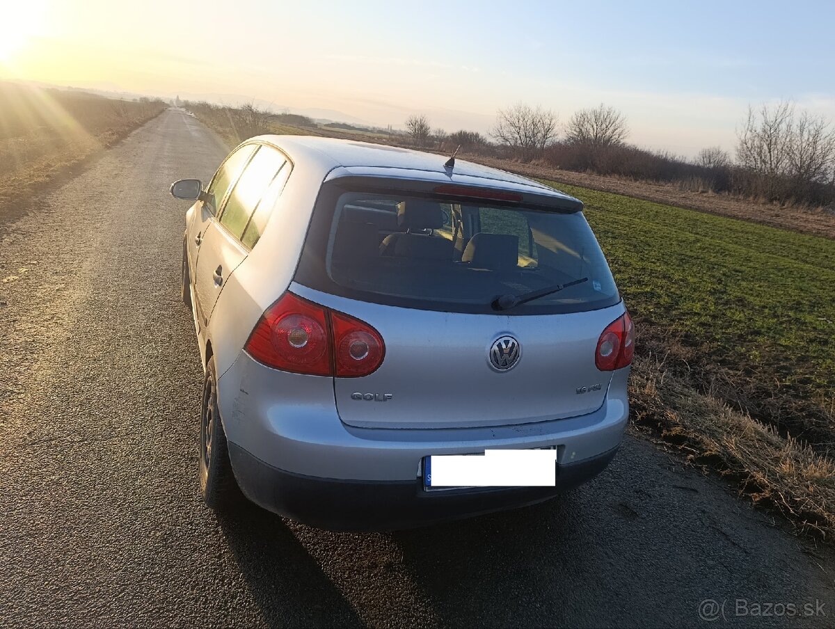 Vw golf 1,6 fsi - 2