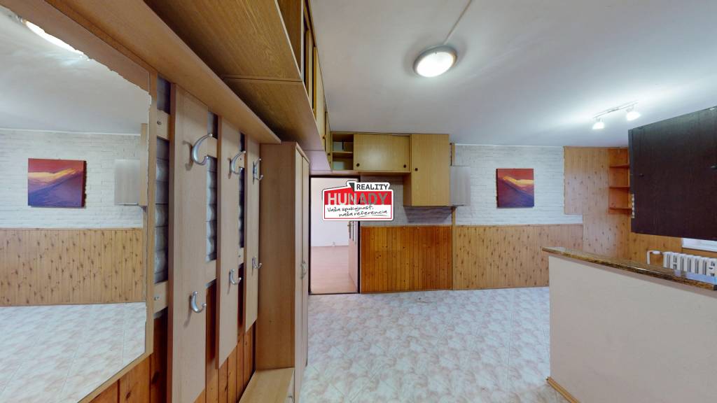 (76 m²) 3i BYT S LOGGIOU V SRDCI SÍDLISKA MIER - 2