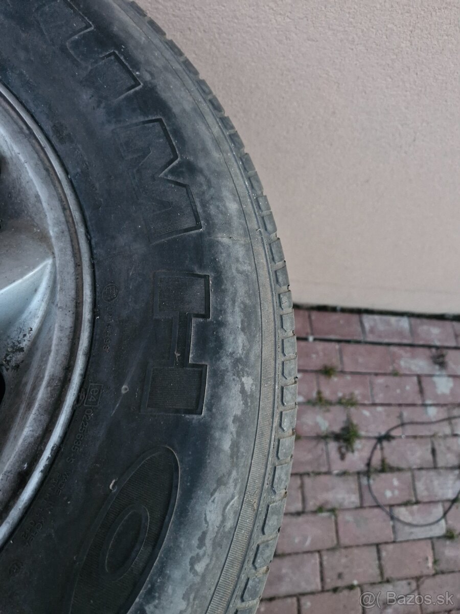 225/65/ R16 - 2