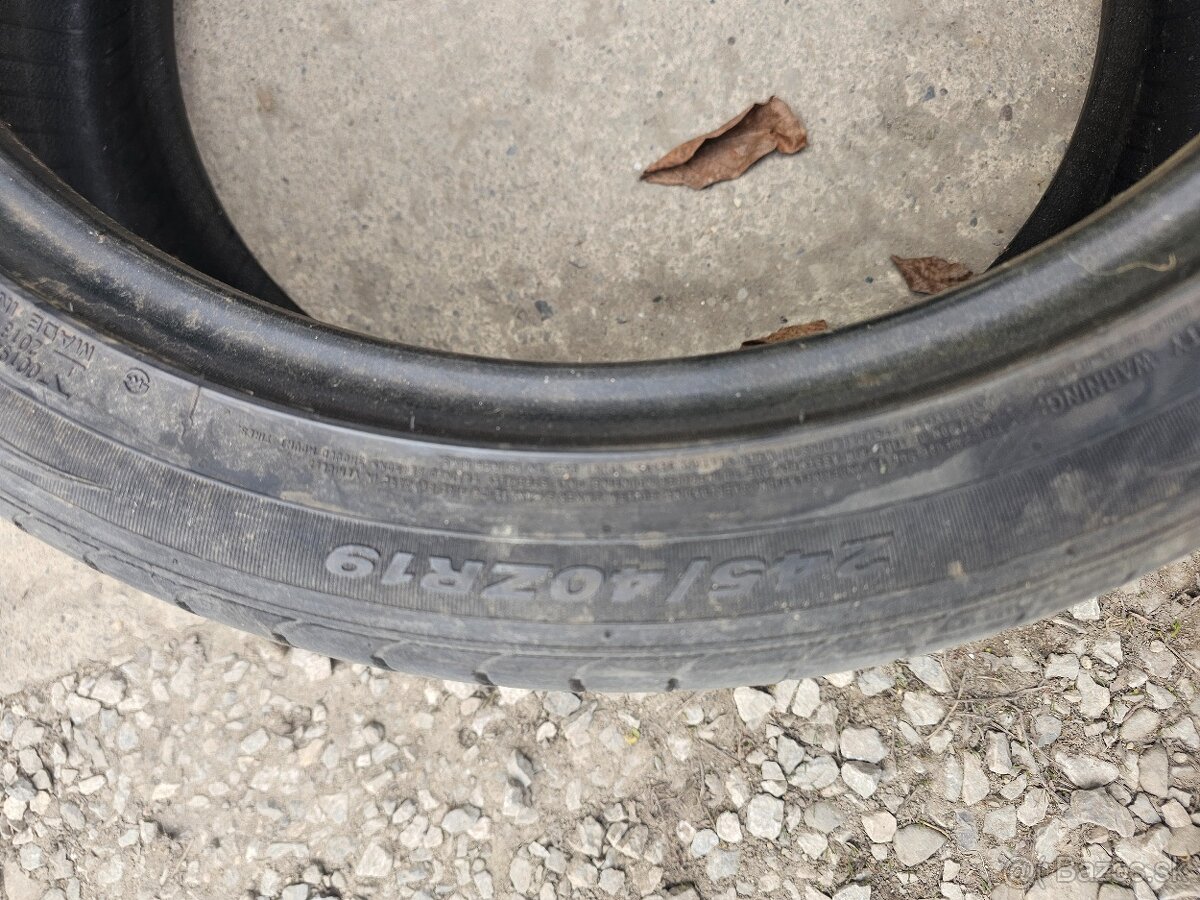 245/40 R19 letne - 2