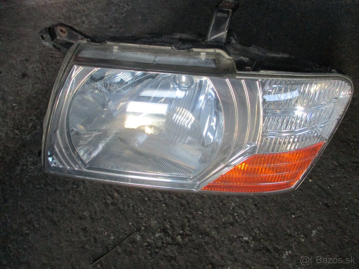 Pajero predne svetla 2000-2007 - 2