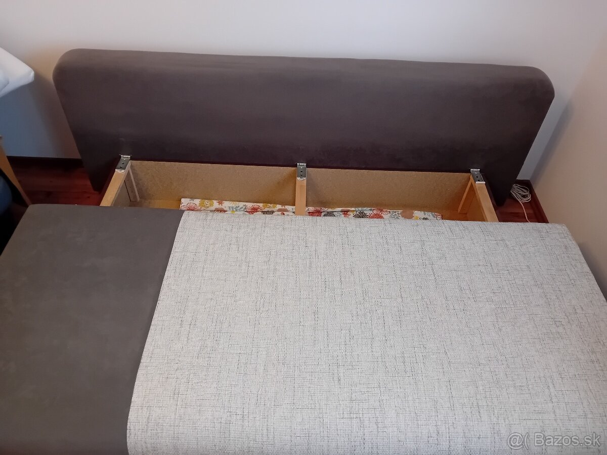 Rozkladacia pohovka - 2