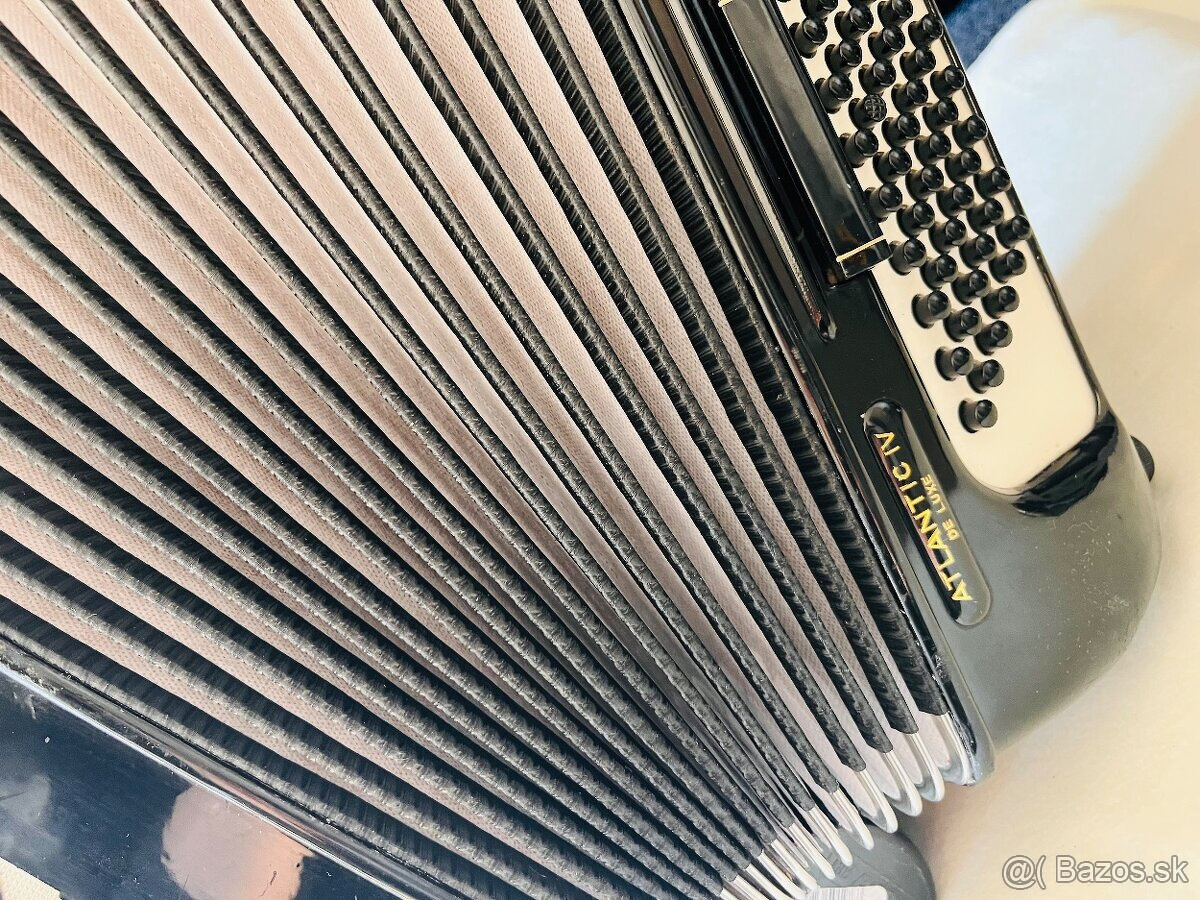 Predám akordeón Hohner Atlantic De Luxe. 120 Basový - Made - - 2