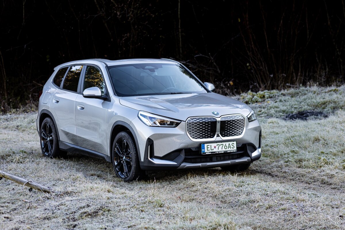 BMW IX1 e Drive20 elektromobil 2024, 9500km - 2