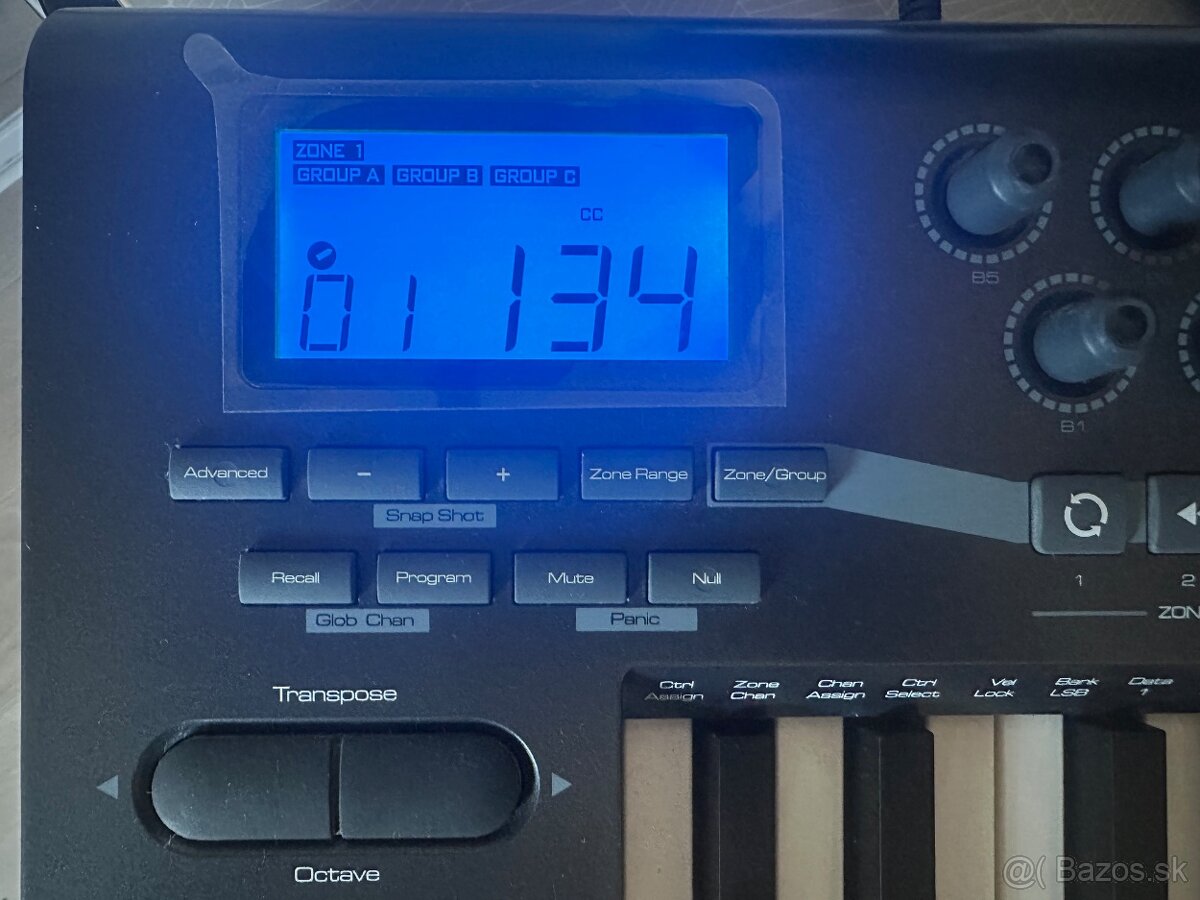 Midi ovládač M-AUDIO Axiom 25 - 2