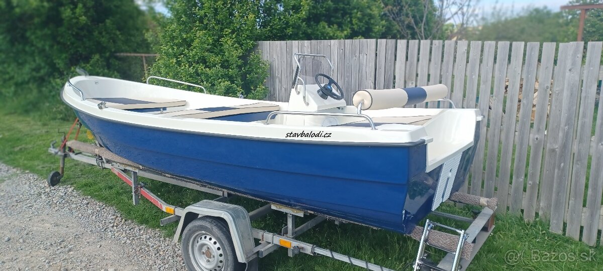 Motorový čln, loď Any 430 - 2