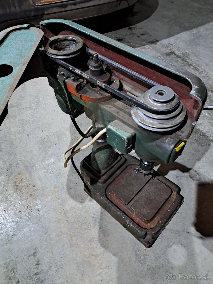 Stolová Vŕtačka Jihokov - 2