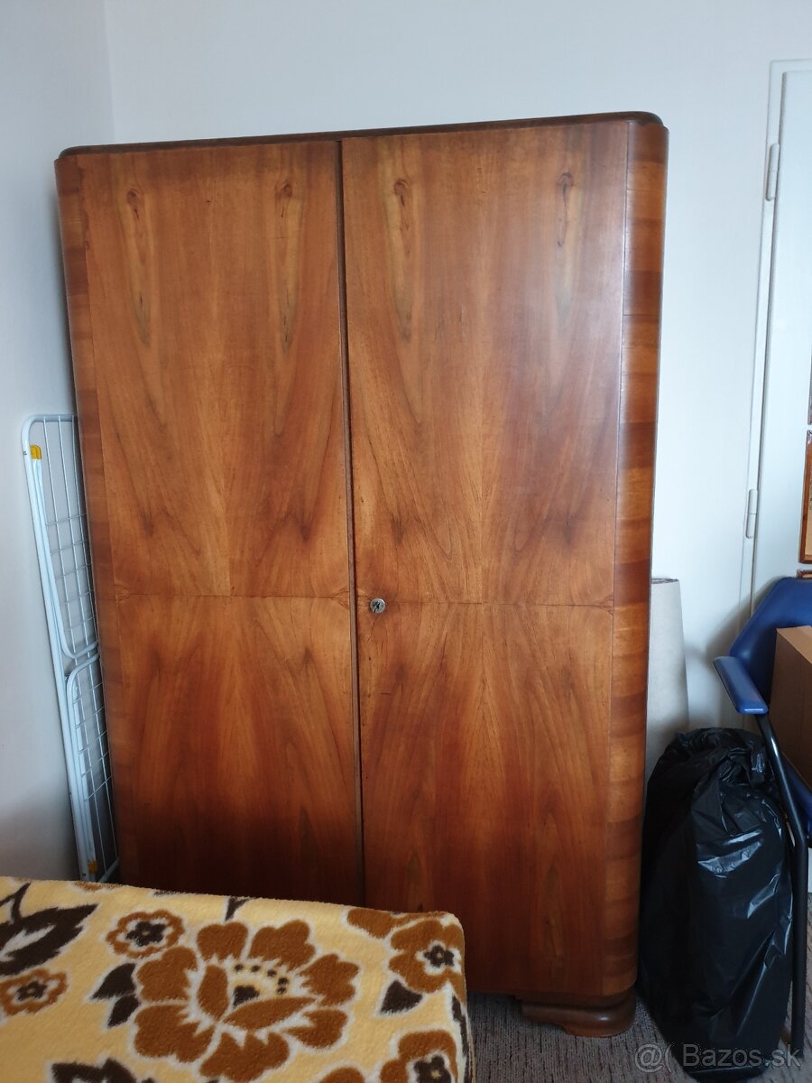 Predám starší nábytok - 2