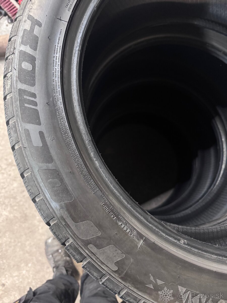 275/45R21 110V - 2