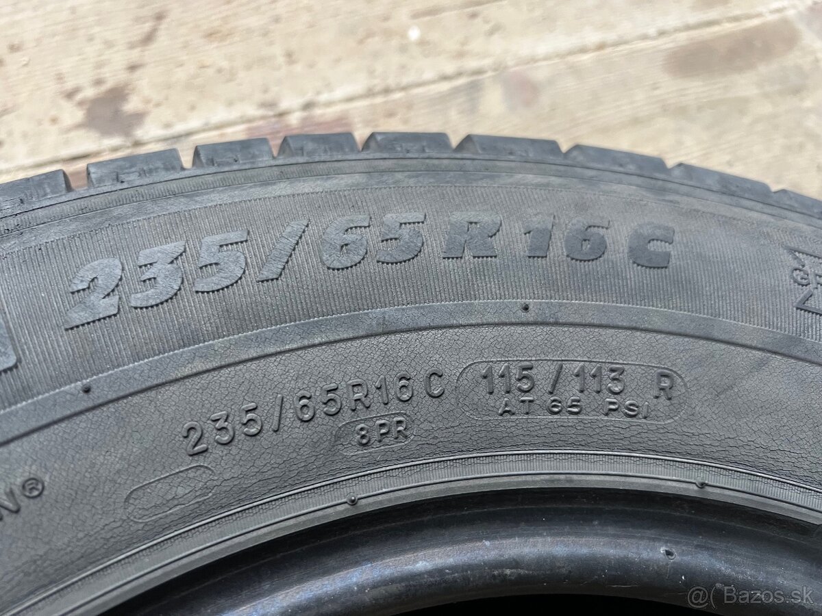 235/65R16C 115/113R Michelin Agilis - 2