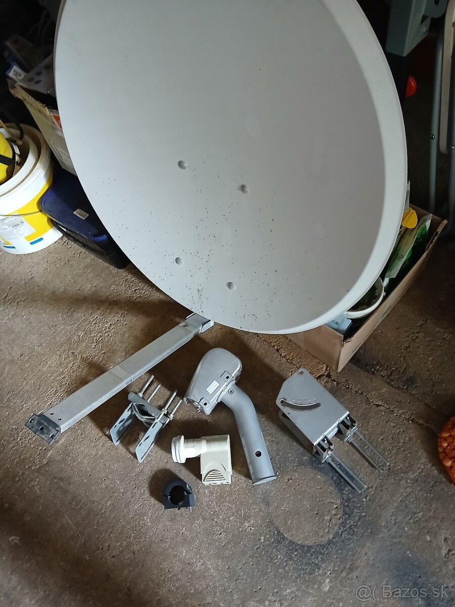 Satelitní tanier s motorom - 2