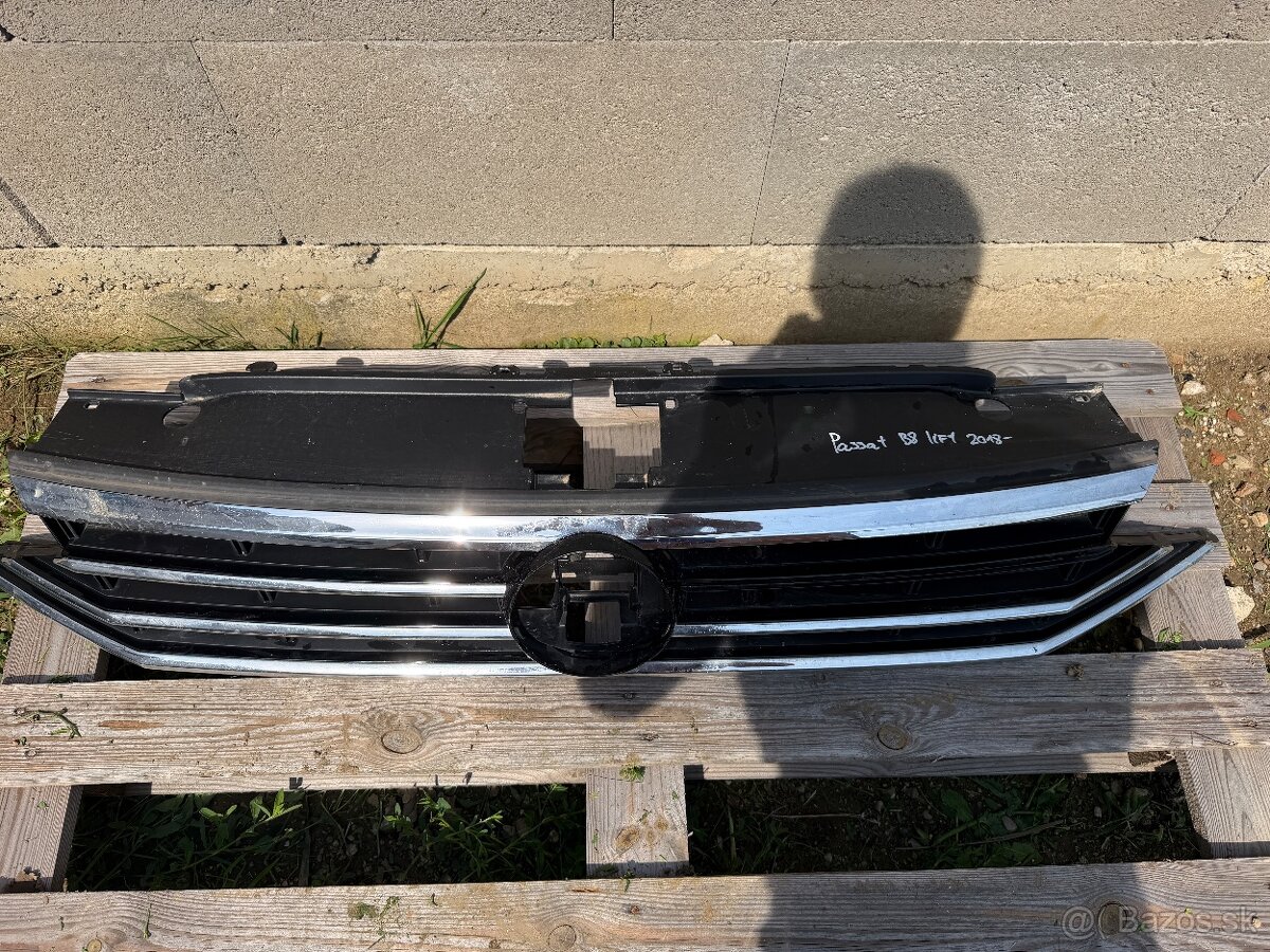 VW Passat B8 lift 2018- predná maska - 2