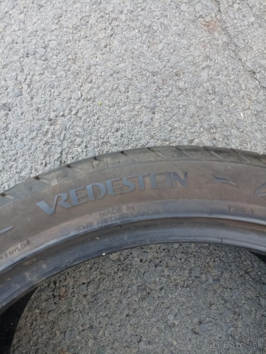 Pneu VREDESTEIN 225/40 R18 - 2