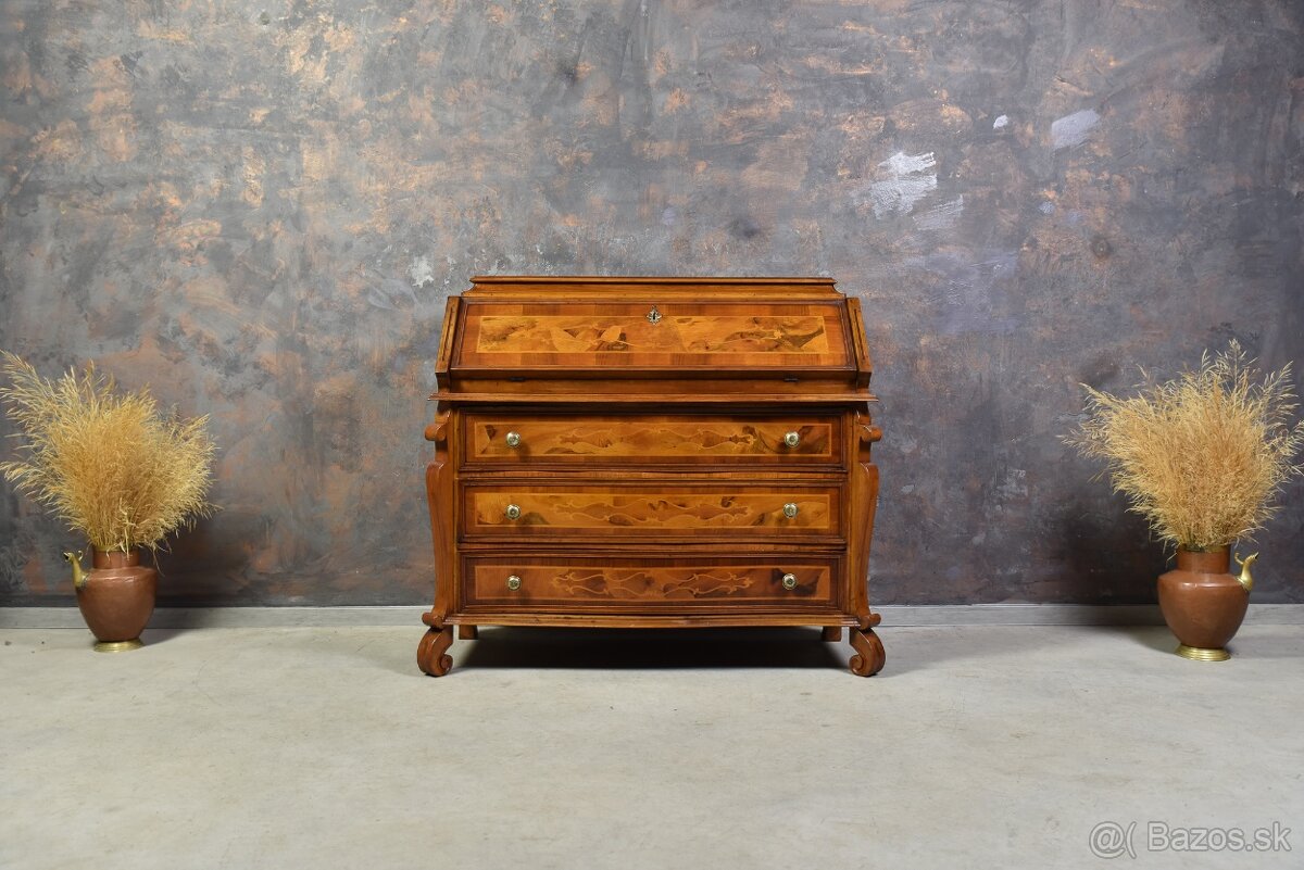 ORECHOVÝ SEKRETÁRIK – PO RENOVÁCII, - 2