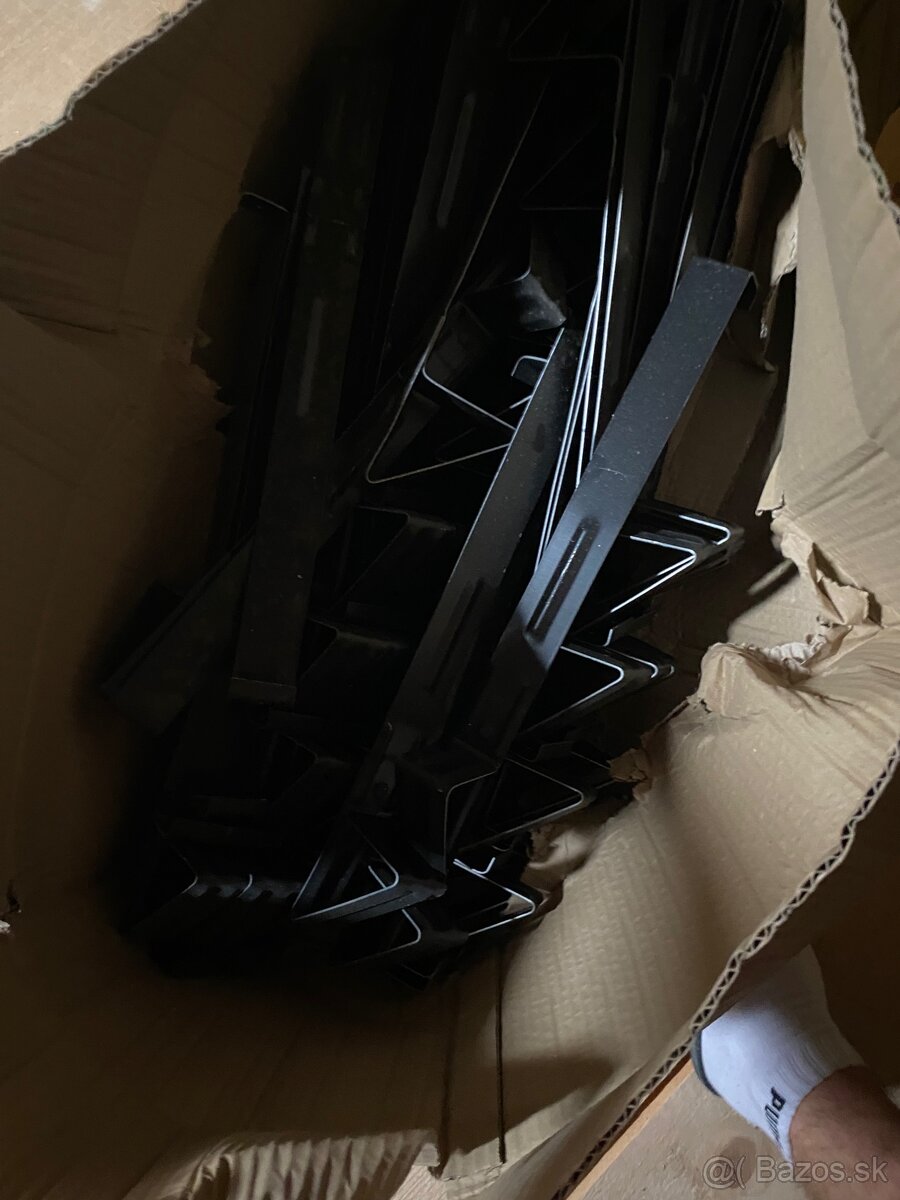 Predám lapač snehu - snehovú zábranu Bramac antracit - 2