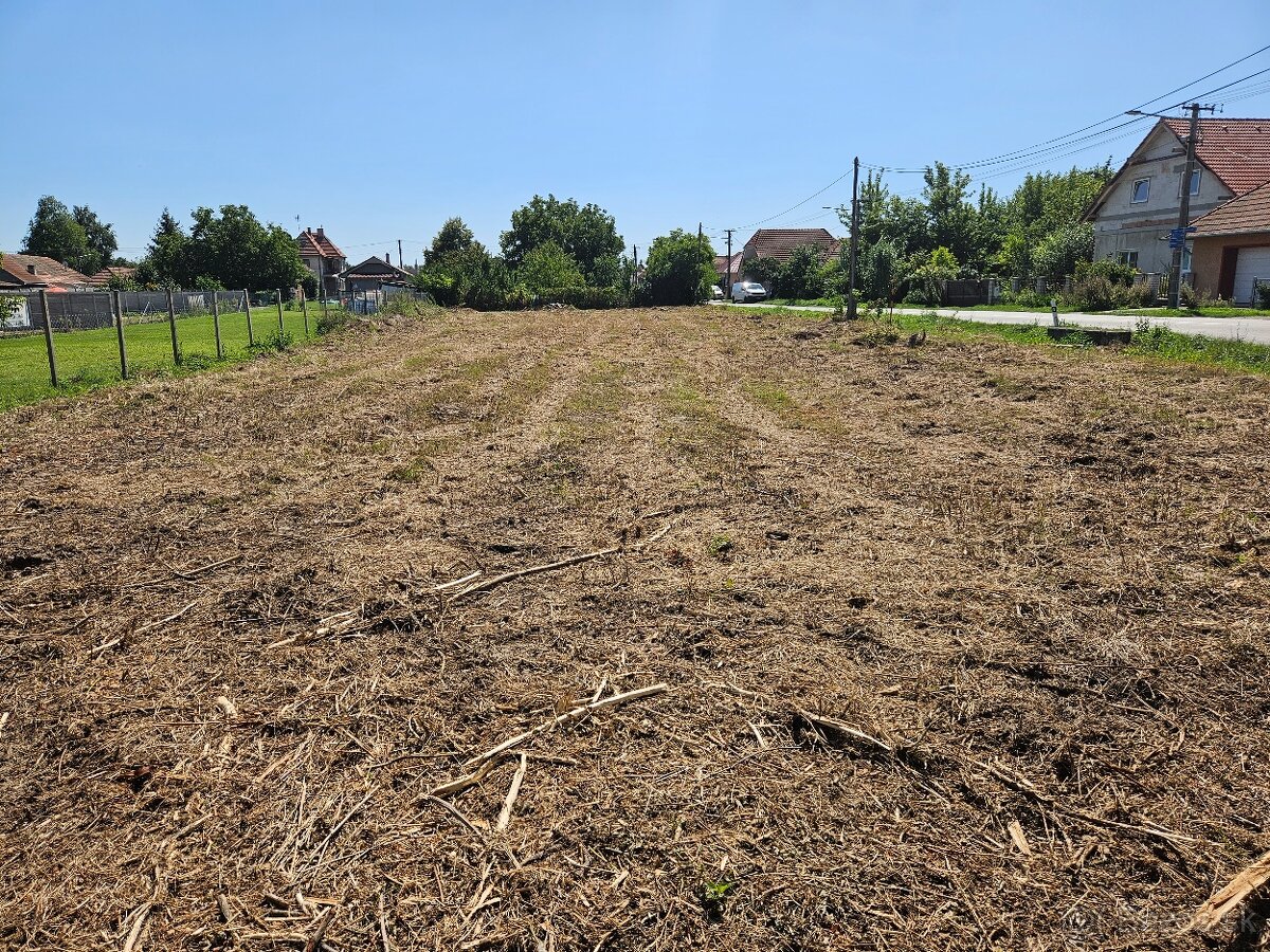 Predám pozemok - 2