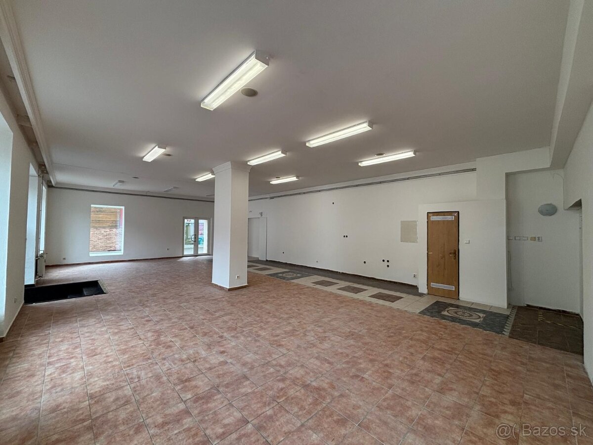 Ponúkame na prenájom obchodný priestor v centre Poprade - 2