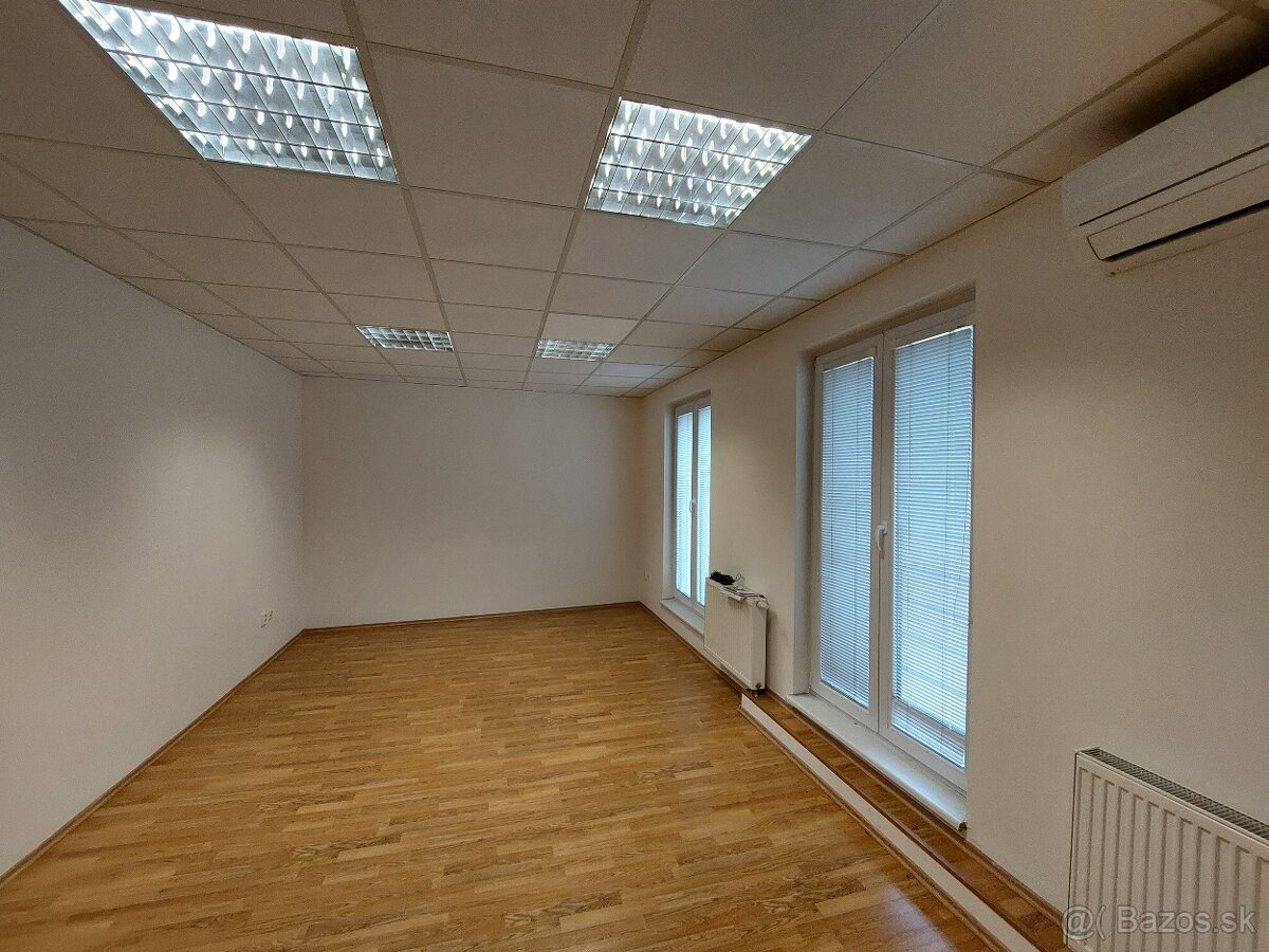 Prenájom kancelárske priestory od 20m2 pri Europe BBystrica - 2