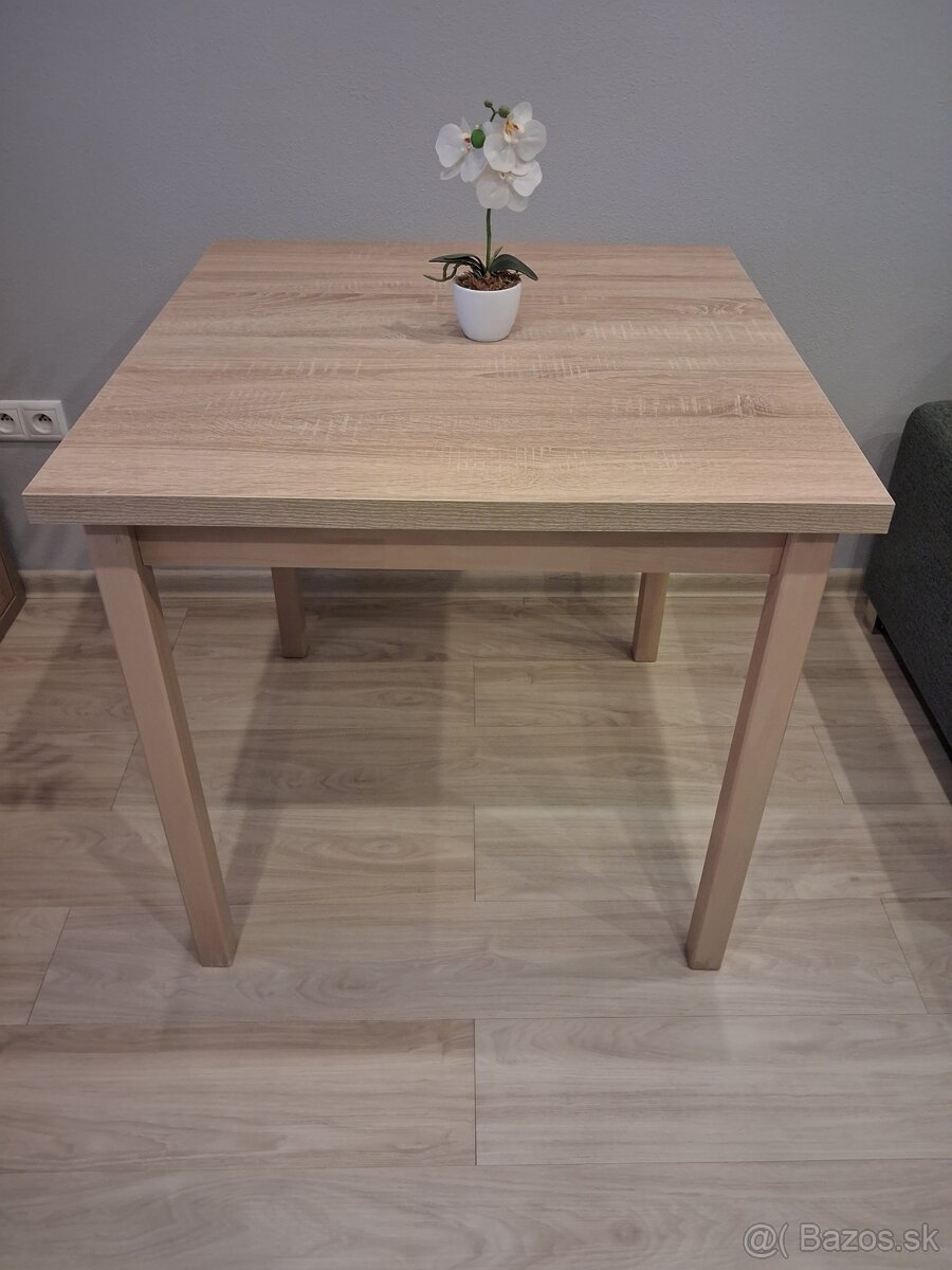Jedálenský stôl - 2