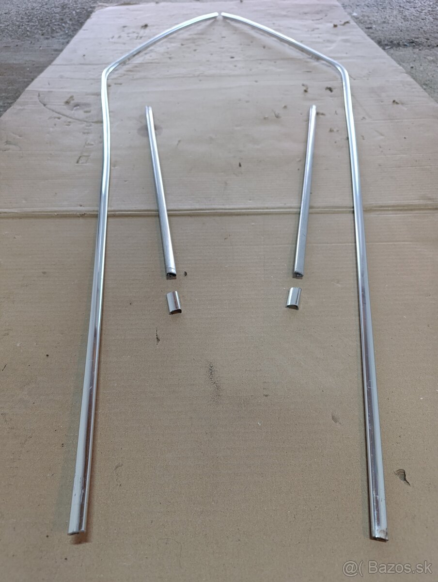 E30 Touring chromové lišty - 2