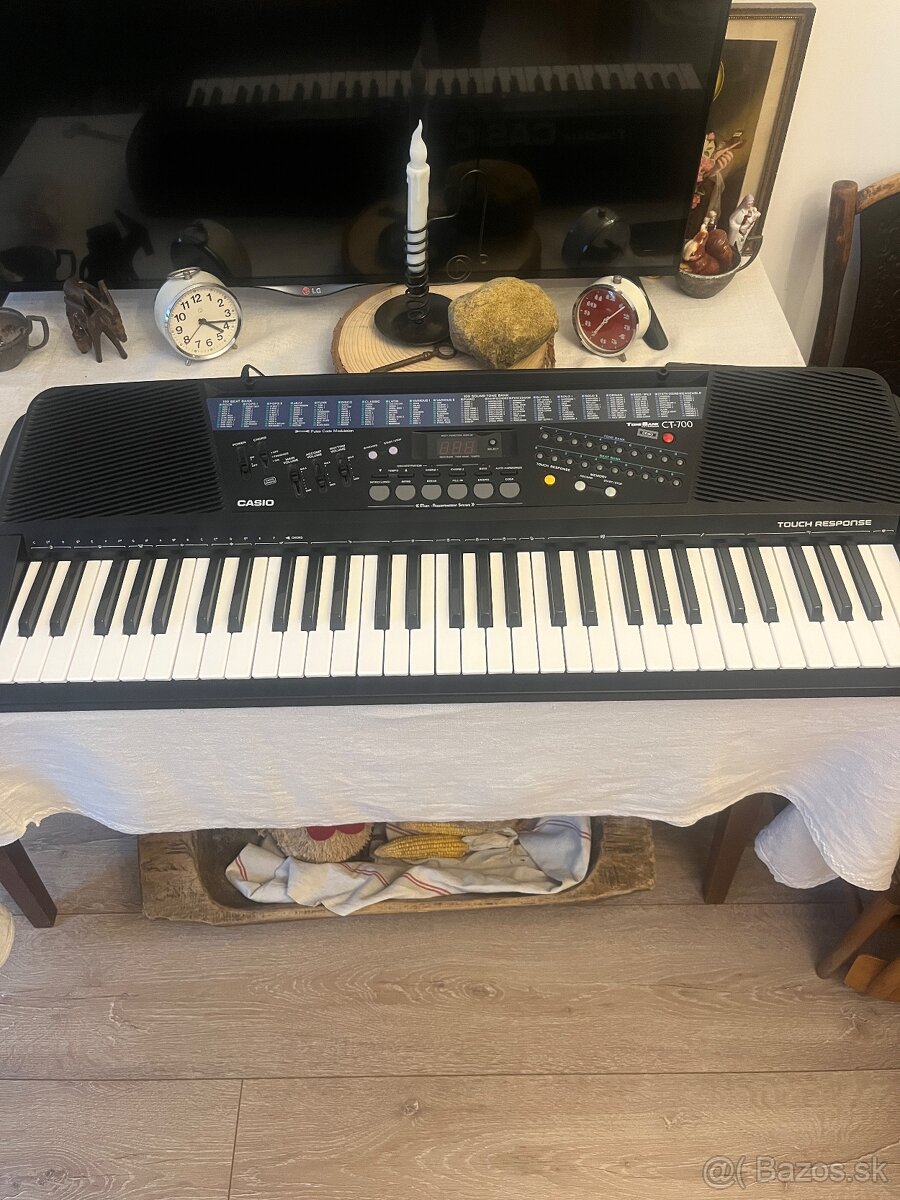 Klávesy casio ct-700 - 2