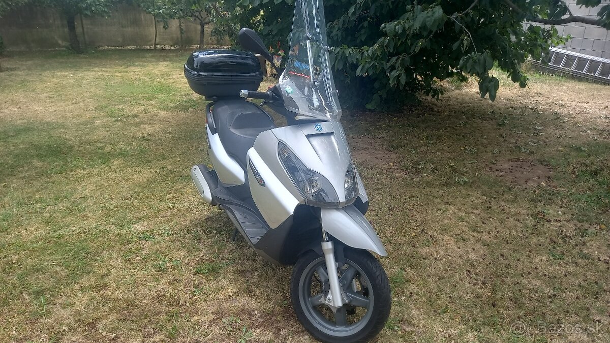 Piaggio X7 250 - 2
