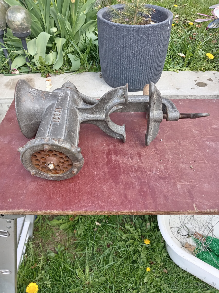 mlynček na mäso - 2