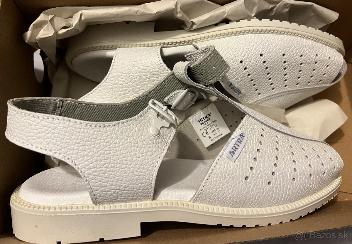Pracovné sandále biele č.8 - 2