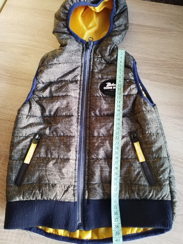 Chlapčenská vesta premerana - 2