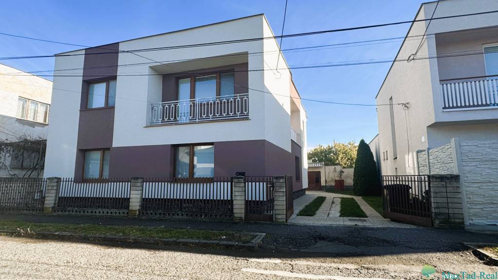 ponuka v Trebišove, dvojpodlažný rodinný dom, Budovateľská, - 2