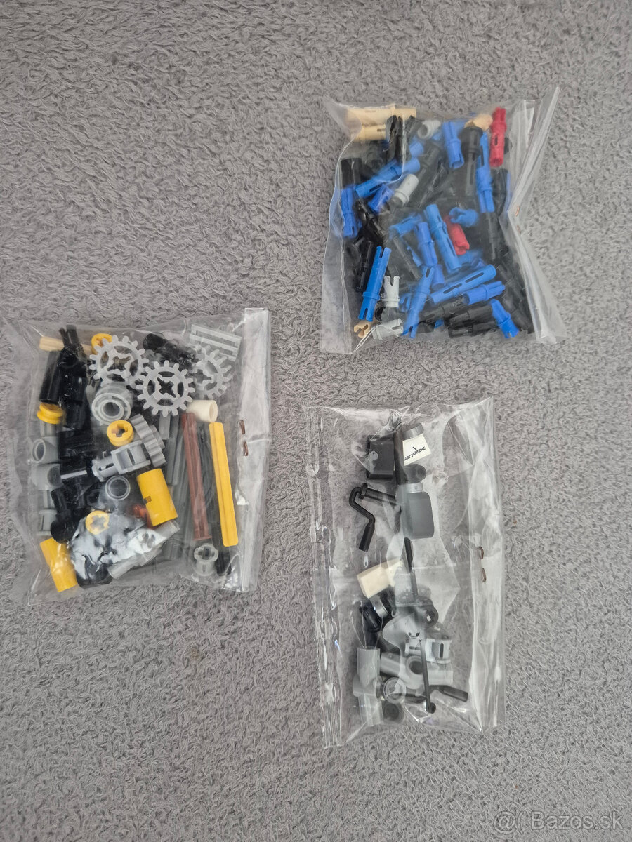 LEGO Technic 42095 na diaľkové – RC Stunt Racer - 2