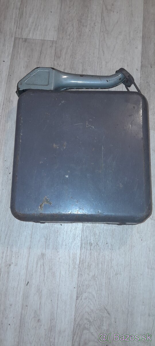 Kanister na pohonné hmoty - 2