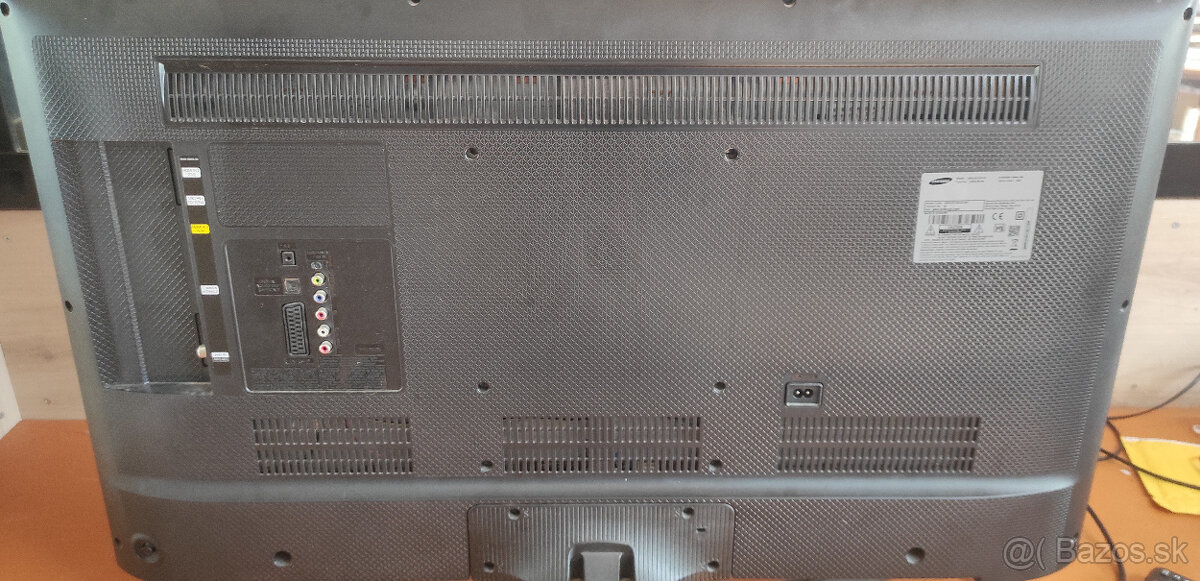 LED TV SAMSUNG UE40J5100AW 40" / 101cm - 2