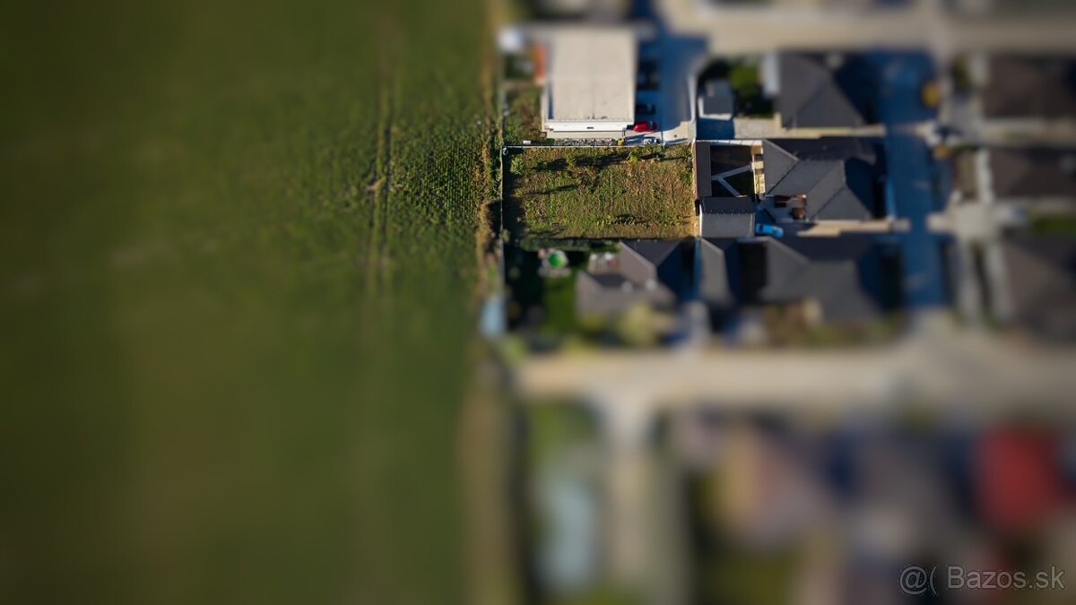 Slnečný pozemok o výmere 597 m2, Potôčky / Dolná Krupá / - 2