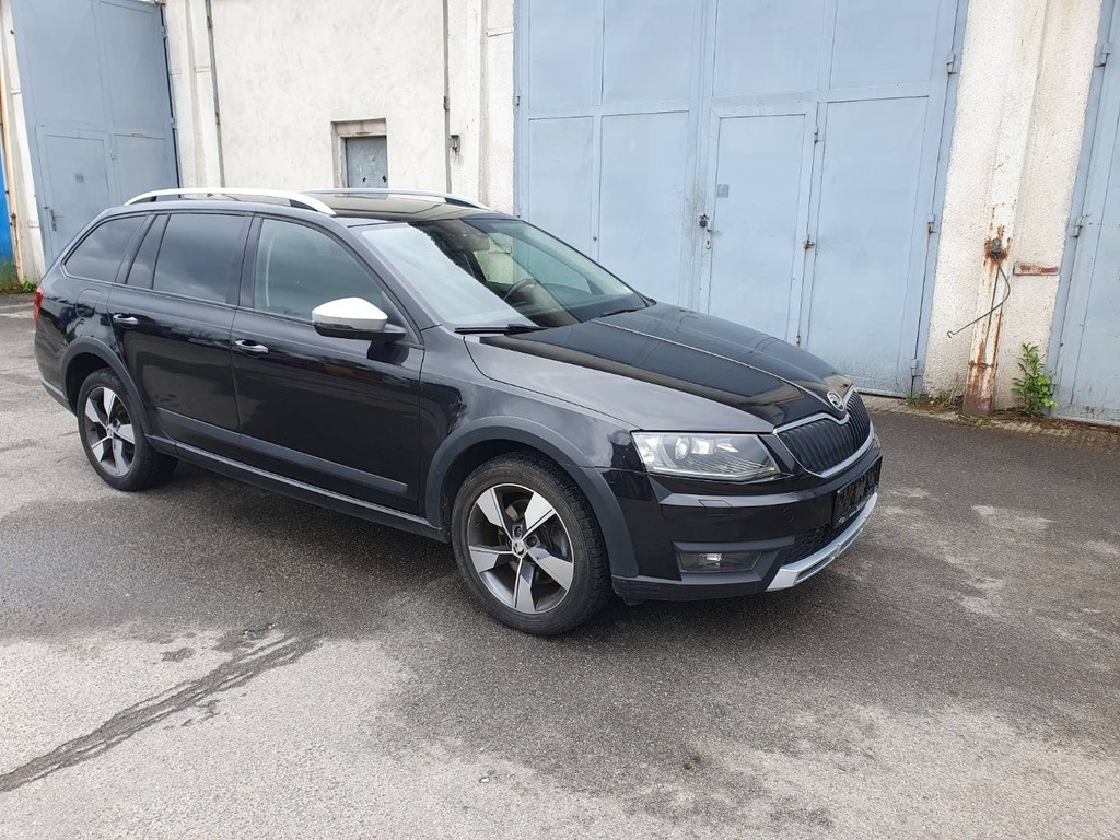 Škoda Octavia Combi SCOUT 2.0 TDI DSD 4x4 - 2