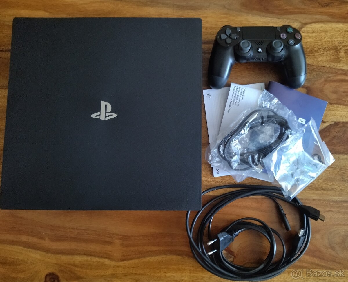 Playstation 4 Pro 1TB + Hry - 2