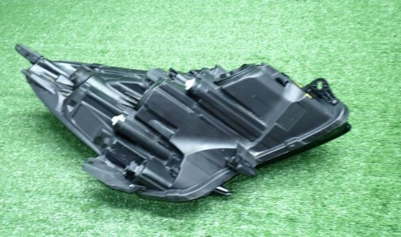 opel corsa svetlo ľavé 2014+ - 2