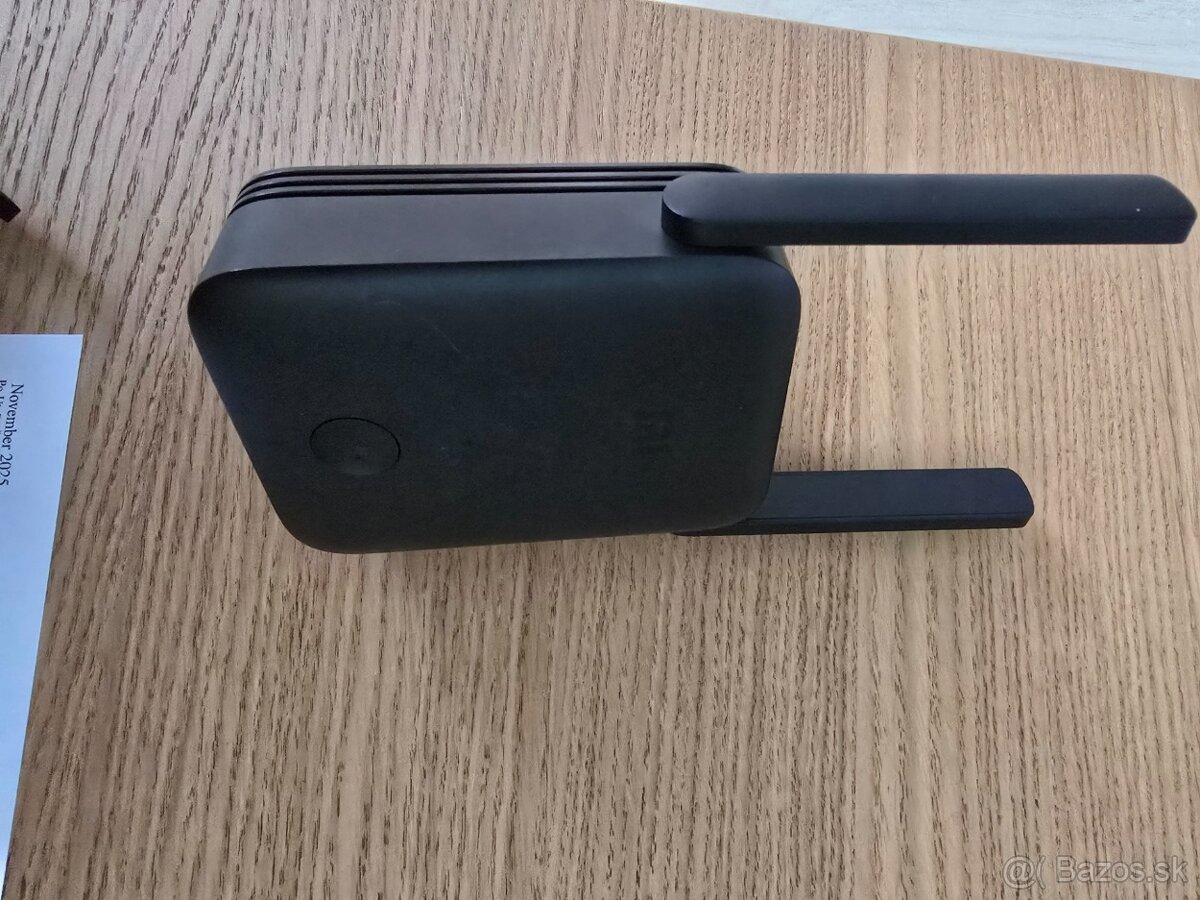 Predám Xiaomi Mi Wifi Range Extender AC1200 - 2