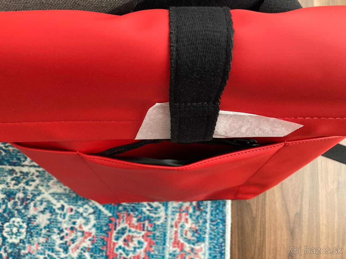 Červený ruksak - 2