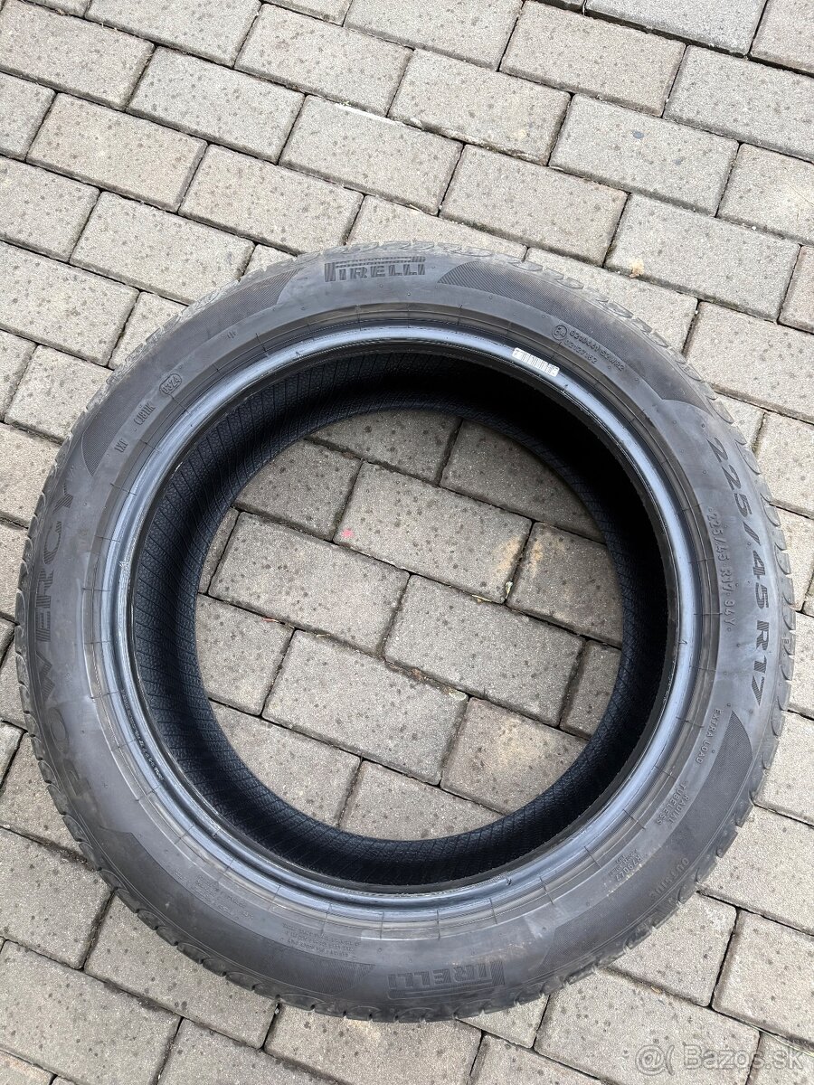 Pirelli 225/45 R17 letné 4ks - 2