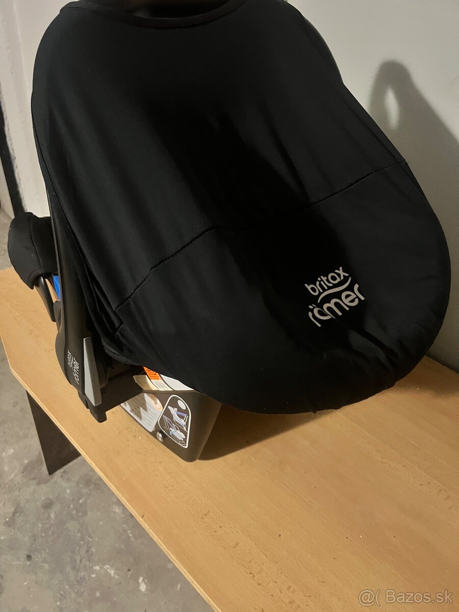 Predám autosedačku (vajíčko) Römer - 2