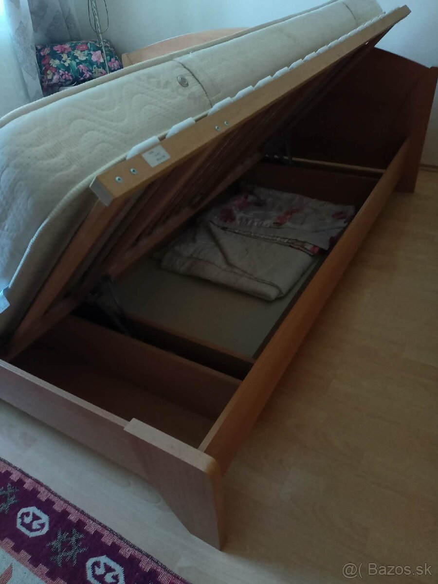 Postel s matracmi - 2