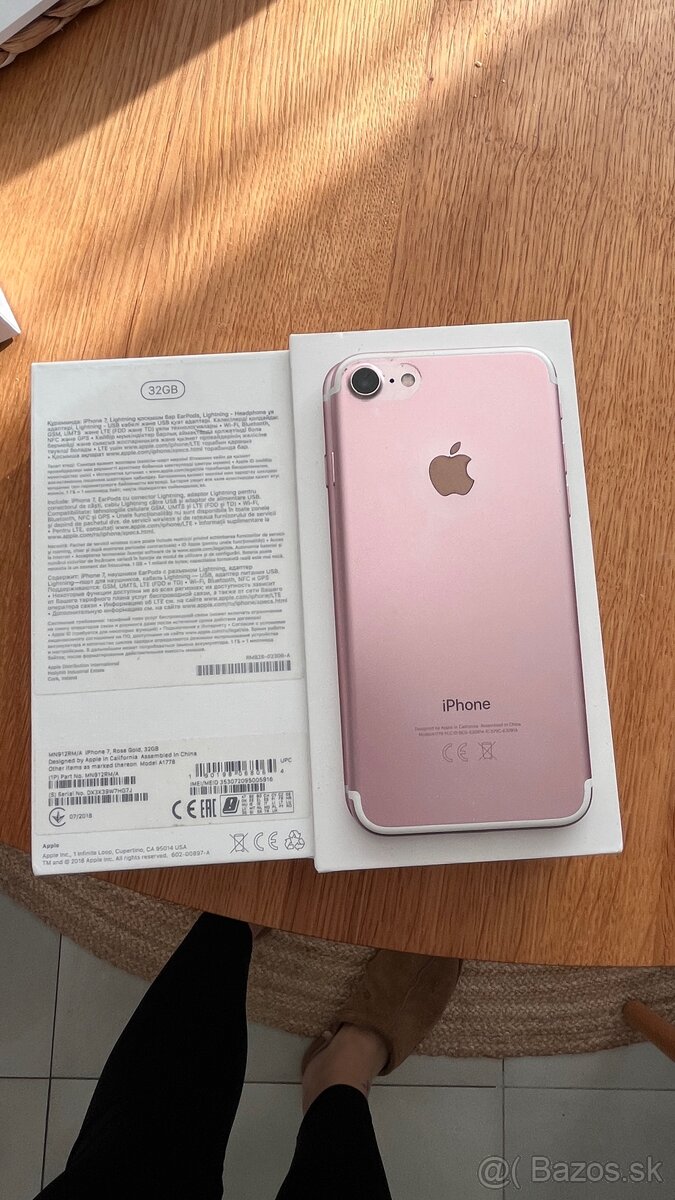 iPhone 7 32 GB (Rose Gold) - 2