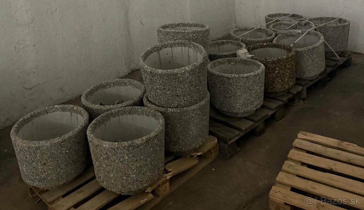 Betónový kvetináč - 2
