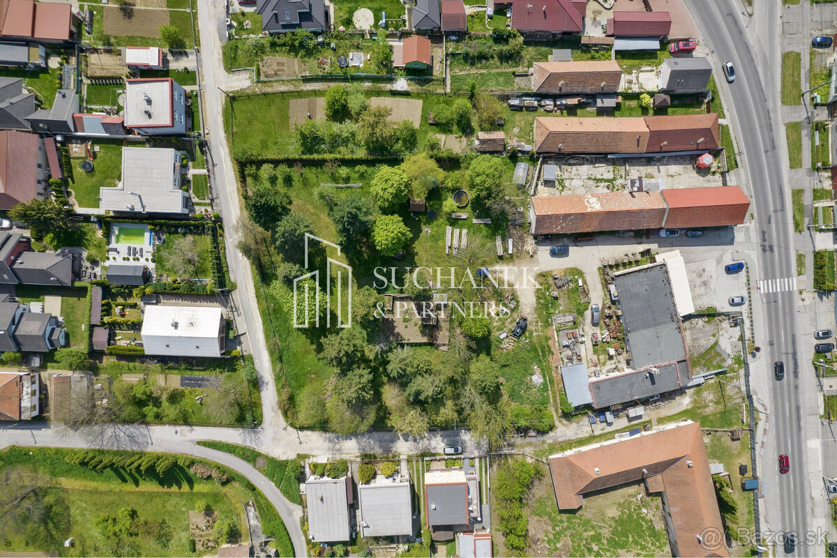 Predaj | Pozemok vhodný na výstavbu rodinného domu Malé Uhe - 2